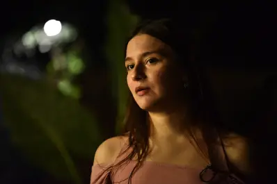 “No creo que la carrera pierda vigencia, sino que se va a transformar”: es traductora de inglés y se adapta al avance de la inteligencia artificial