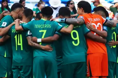 Con entradas agotadas y miles de hinchas viajando, Bolivia va por el último paso para llegar al Mundial