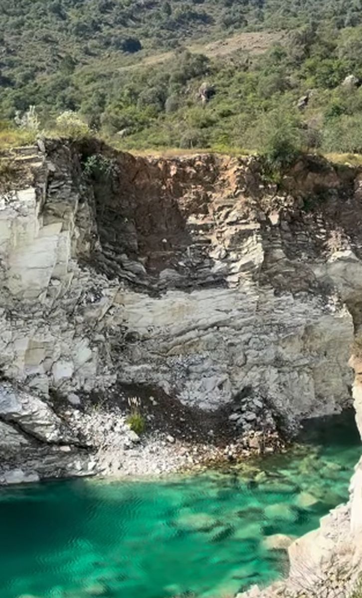 Laguna Neyem es una joya escondida en el Valle de Yacanto.