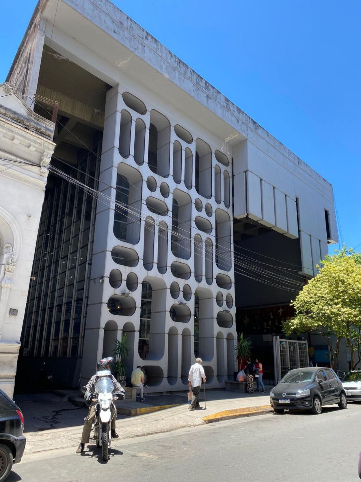 Recuerdos fotográficos: el Teatro Belgrano, corazón cultural de otra época
