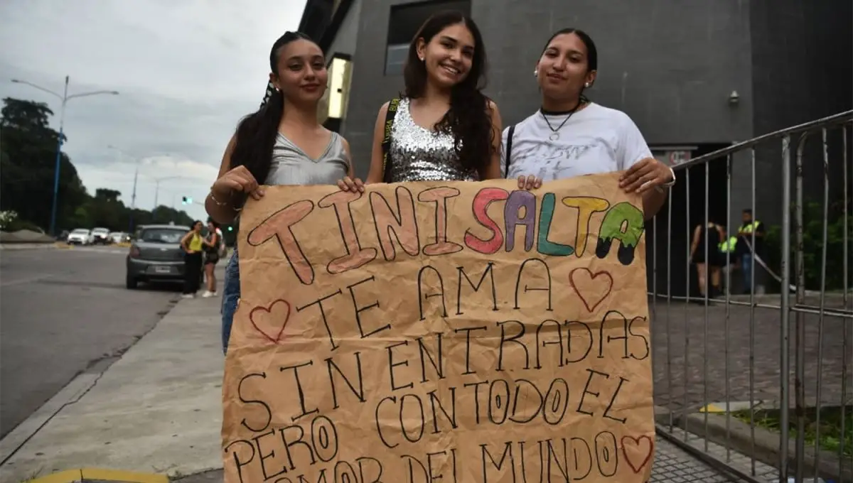 Vinieron desde Salta con la ilusión de poder ver a Tini en el hipódromo