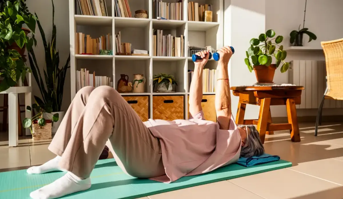Desarrollar y mantener la fuerza muscular puede ayudar a las personas a desenvolverse con mayor facilidad en la vida diaria. Imagen: Galdric/iStockphoto/Getty Images/CNN
