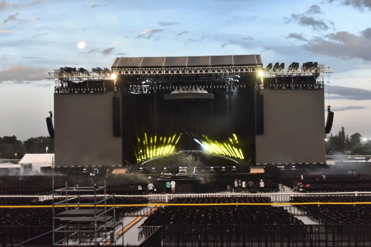 EL ESCENARIO. Se trata de una estructura majestuosa, preparada para sorprender a los fanáticos.