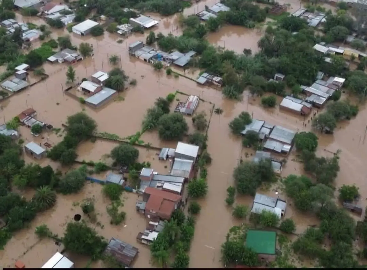 DESDE EL AIRE. La Madrid quedó completamente cubierto de agua.
