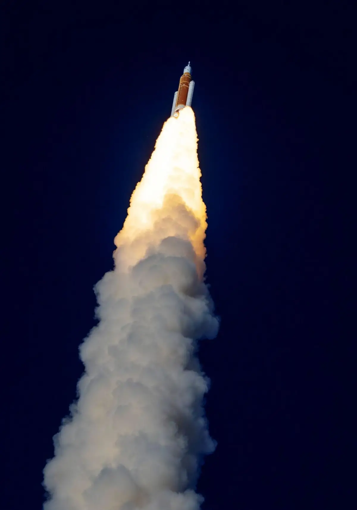 EN EL ESPACIO. La tripulación alcanzó ayer la órbita terrestre ocho minutos después del despegue, que se dio hacia las 19.35 (hora de la Argentina).
