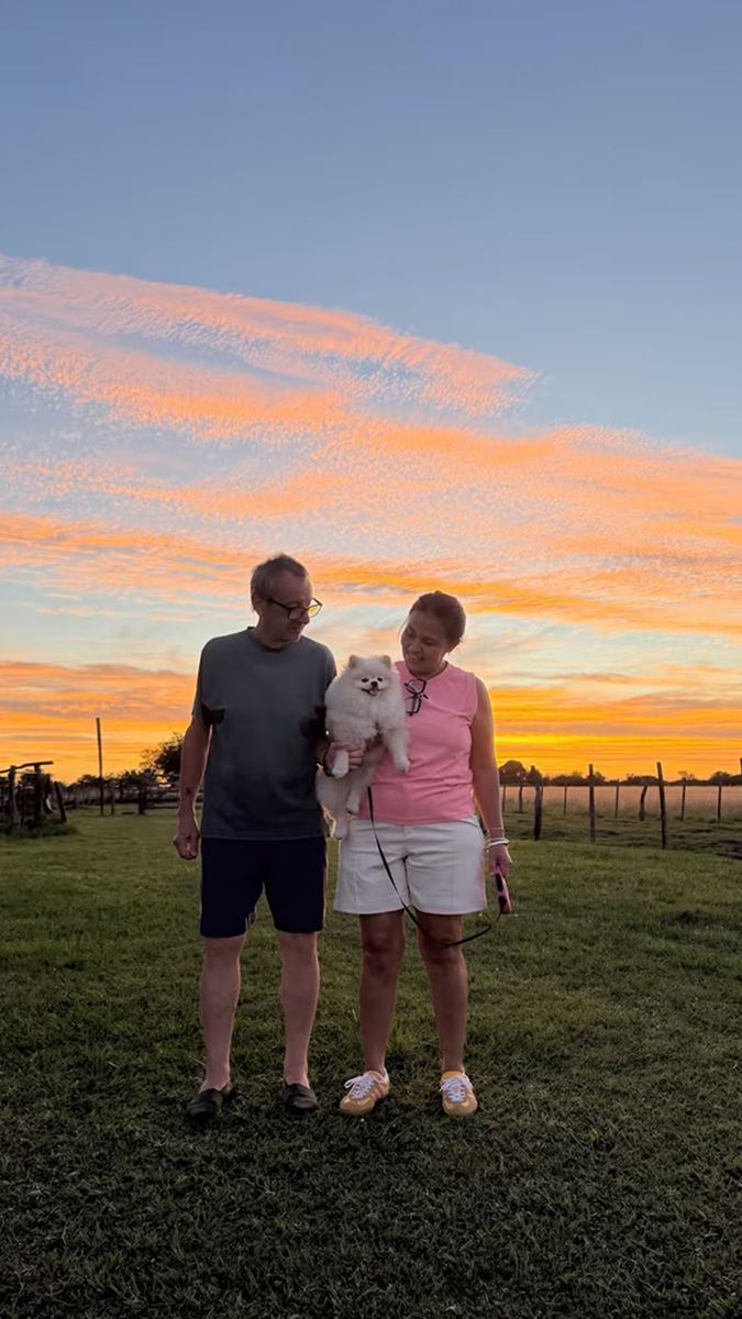 Emilia Mernes publicó una imagen de su papá y su mamá en Miami