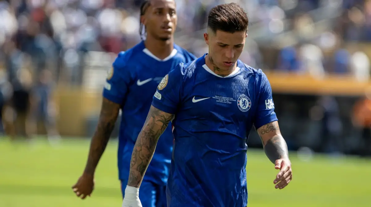 En plena cuenta regresiva para el Mundial, Enzo Fernández fue suspendido por Chelsea