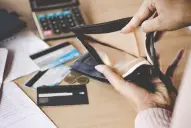 Morosidad récord: cada vez más argentinos tienen problemas para pagar los impuestos y las cuotas de los colegios