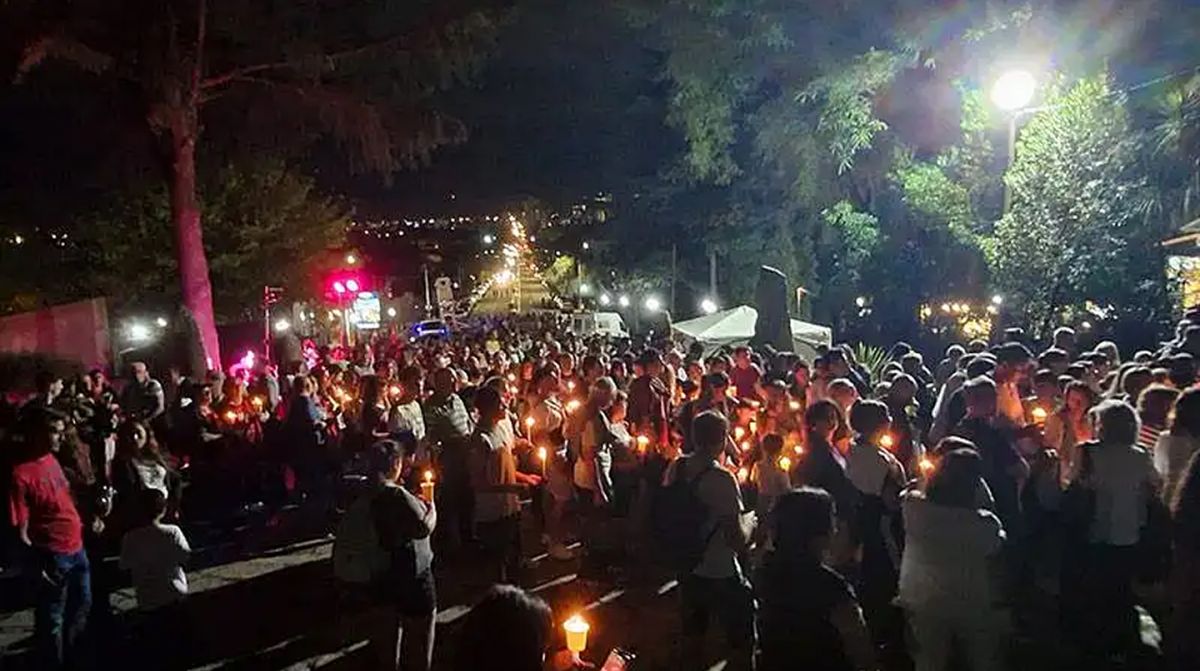 Mar de antorchas en Tandil.