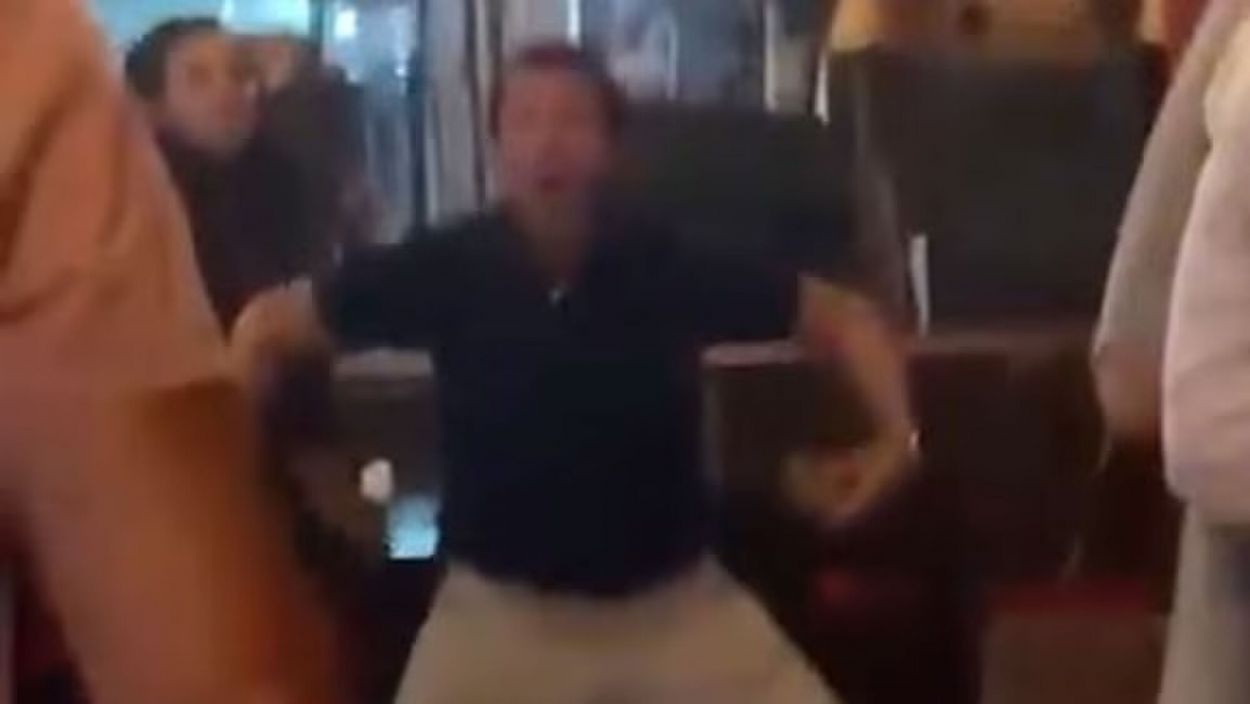 VIDEO. Mariano Páez habría repetido los gestos racistas que hizo su hija.