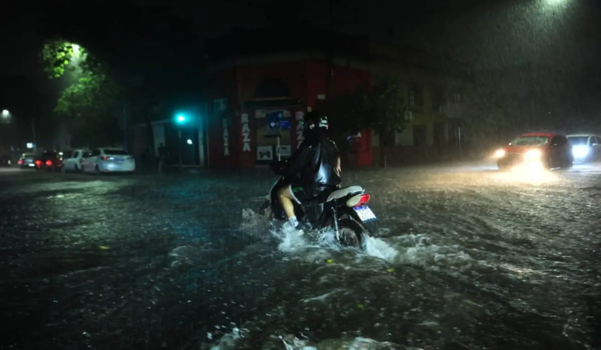 TUCUMÁN. Temporal lluvia y viento llegó con fuerza a la Provincia. 