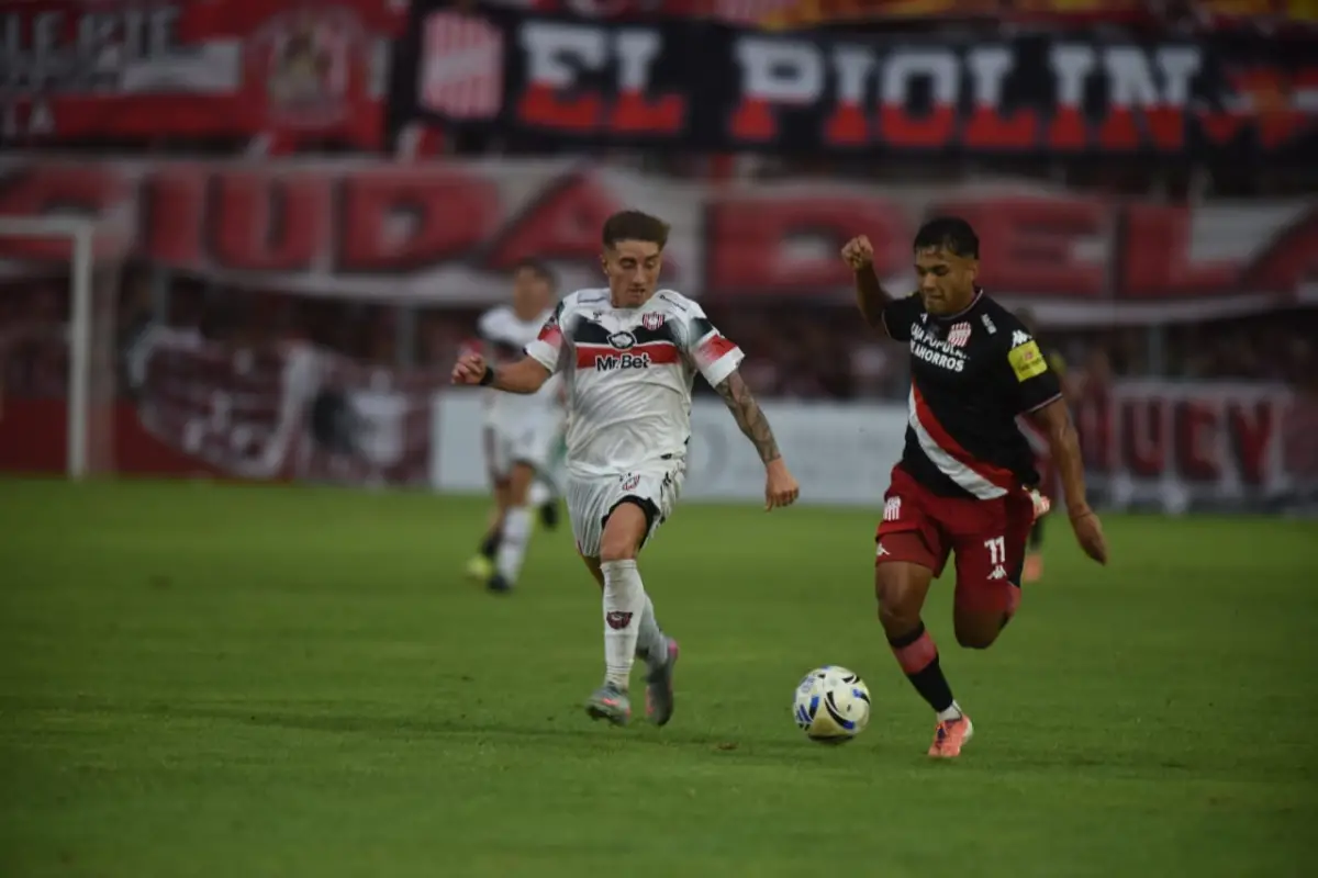 Alan Cisnero fue el jugador más desequilibrante del Santo.