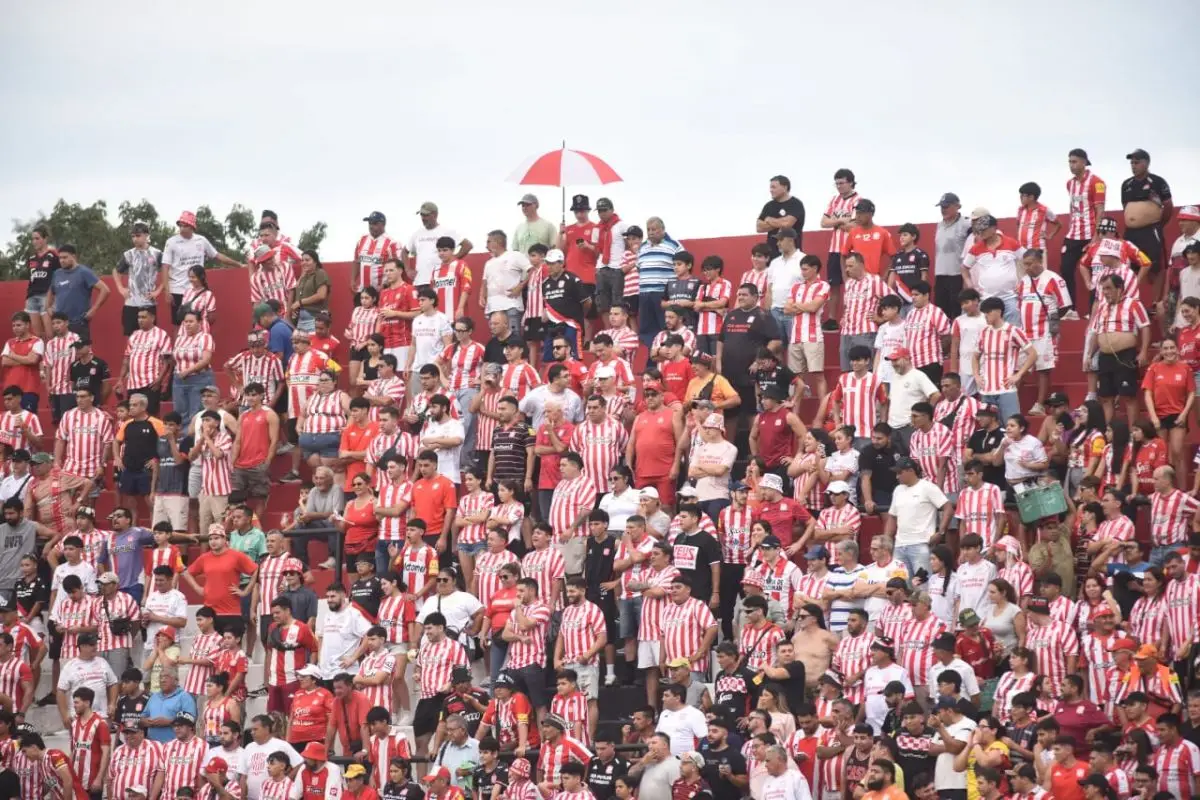 Empezó el partido en La Ciudadela