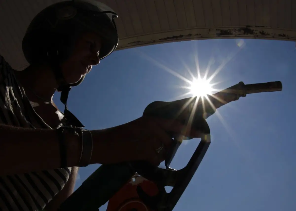 SIN GRANDES VARIACIONES. Petroleras anunciaron cierta estabilidad de los precios del combustible en las estaciones de servicio de todo el país.