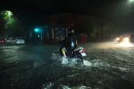 Tras una jornada de intenso calor, llegó un fuerte temporal con lluvia y viento a Tucumán