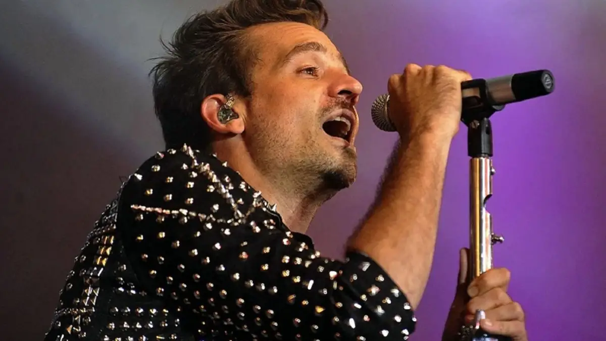 Chano de Tan Biónica probó el sánguche de milanesa tucumano