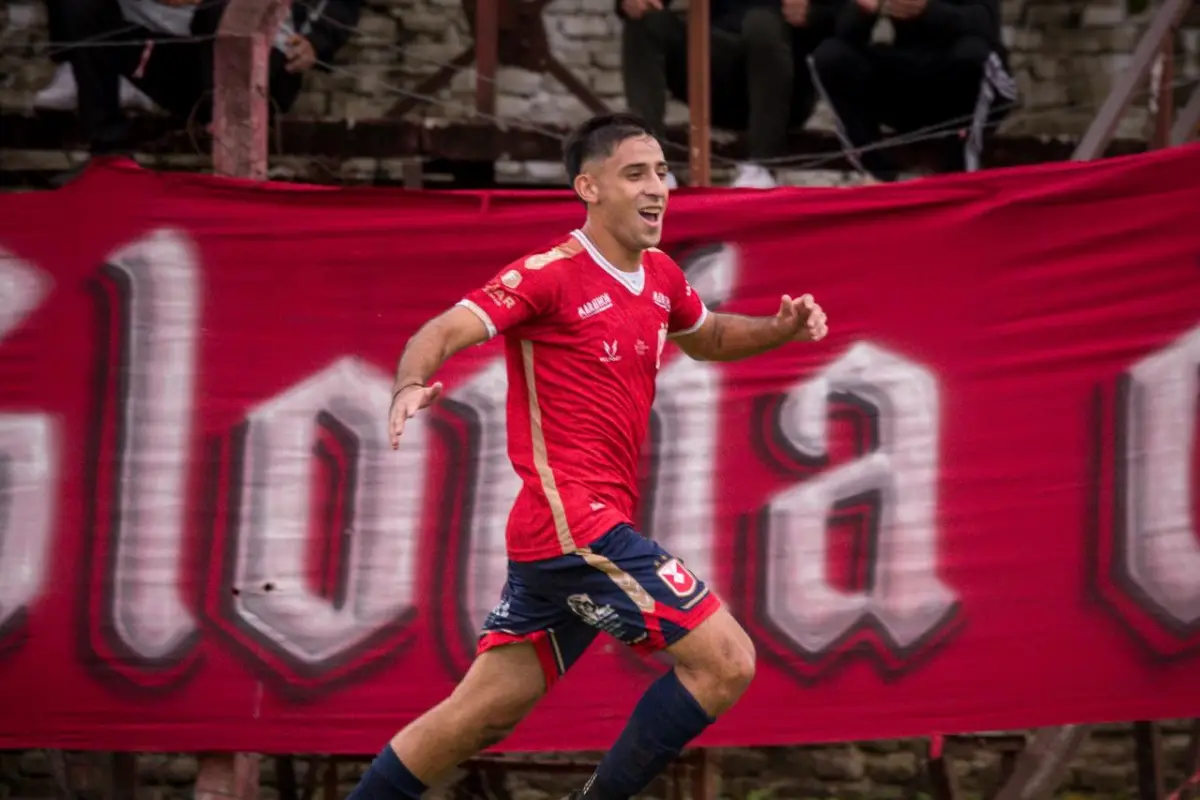 Benjamín Ruiz Rodríguez anotó el 1-0 para Tucumán Central.