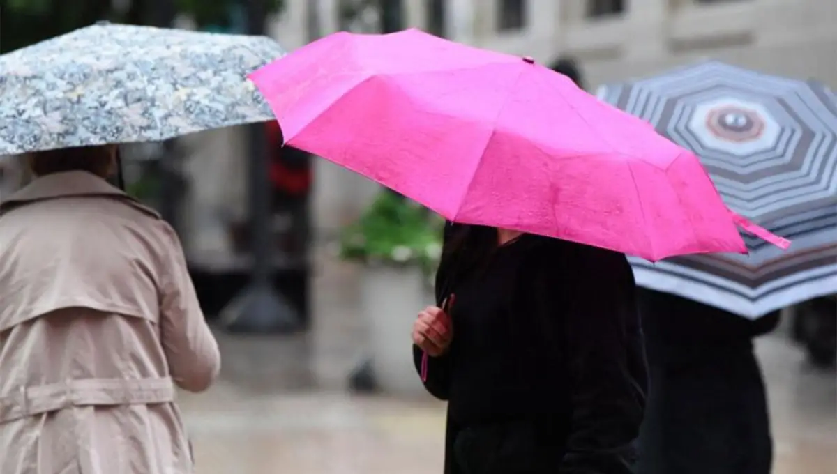 AISLADAS. Las precipitaciones cesarían antes del mediodía y no se descarta durante la noche. 