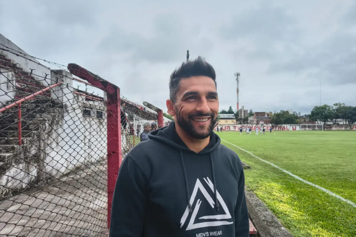 Maximiliano Martínez todavía espera su pase para debutar con el Rojo.