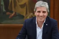 Privatizaciones: Caputo proyectó ingresos por U$S2.000 millones y definió el futuro de Transener y AySA