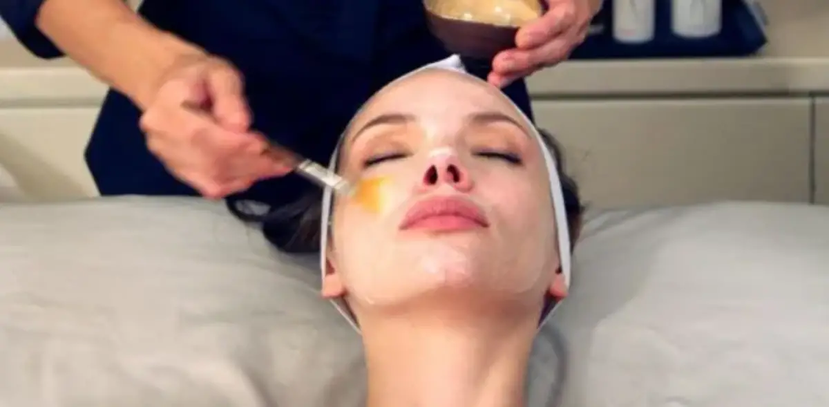 El alto precio por cuidar la piel con esperma de salmón o excremento de pájaros es por el proceso de purificación