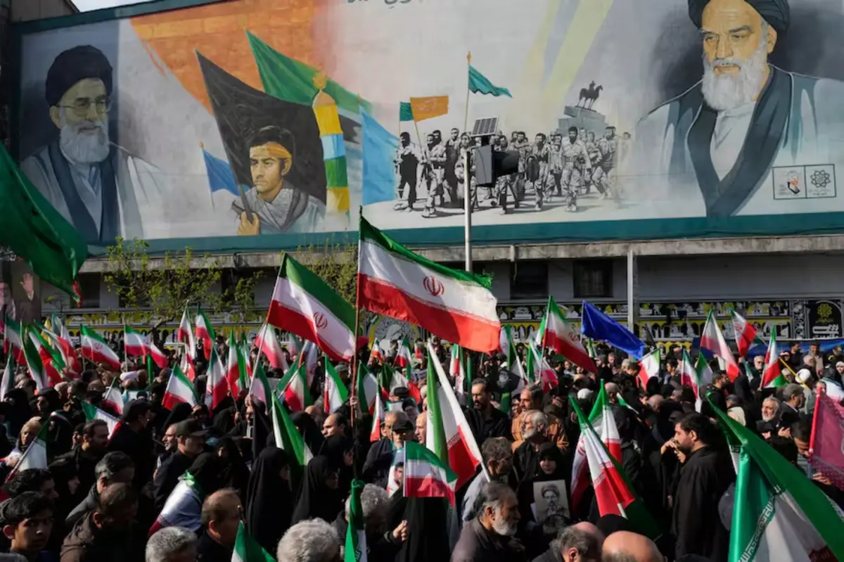 Las autoridades iraníes llamaron a sus ciudadanos a formar cadenas humanas.