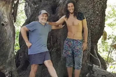 El hijo hippie de Julián Weich se volvió viral en redes sociales al mostrar cómo funciona su biopiscina