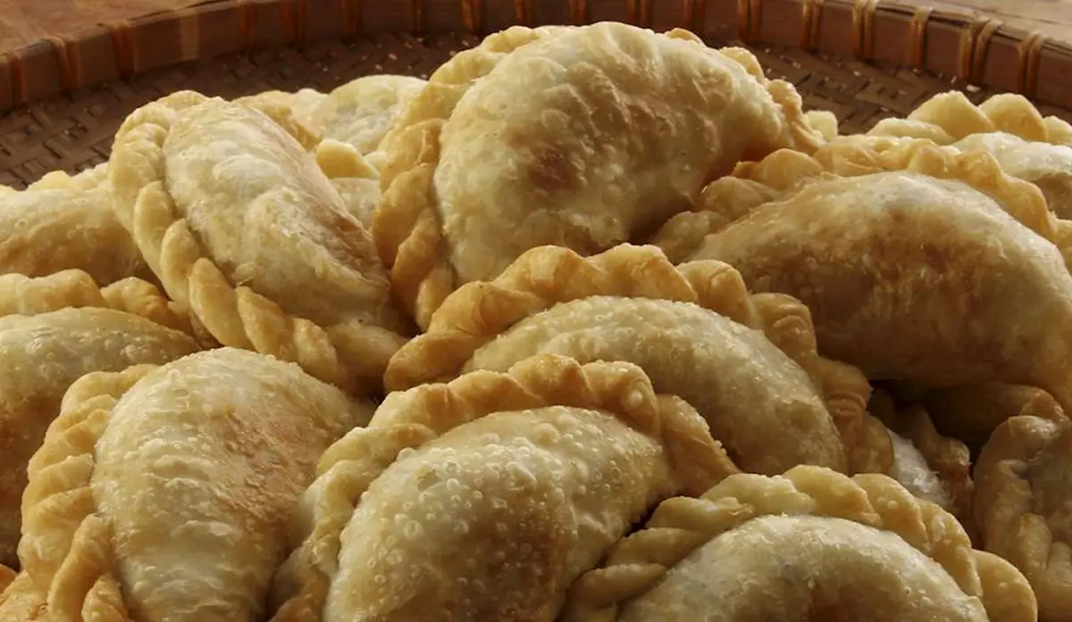 La receta de Taste Atlas de la auténtica empanada tucumana. 