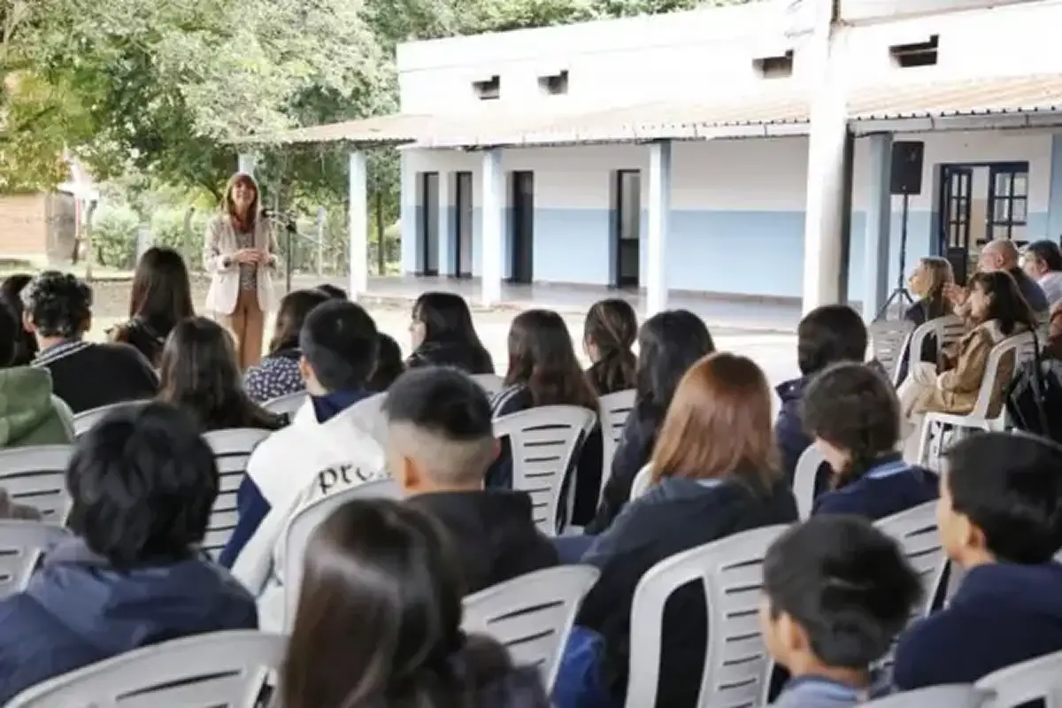Nueva ley en Salta: sancionarán a padres por casos de bullying escolar