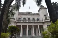 Acevedo frena la restauración de la ex Legislatura