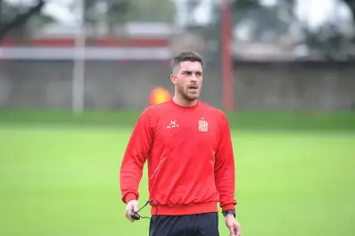 La Caja Popular de Ahorros denunció al exjugador San Martín, Adrián Arregui, por una presunta maniobra millonaria