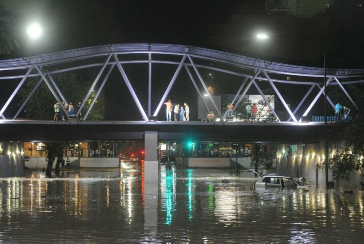 ZONA SENSIBLE. El puente ferroviario sobre 24 de Septiembre.