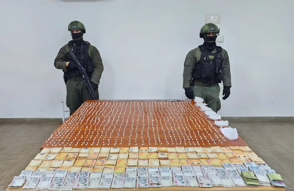Llevaban más de 1.000 dosis de cocaína y terminaron detenidos
