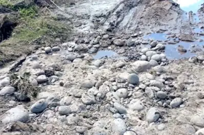 Productores cañeros afirman que no pueden sacar la cosecha por el mal estado de los caminos secundarios en el sur de Tucumán