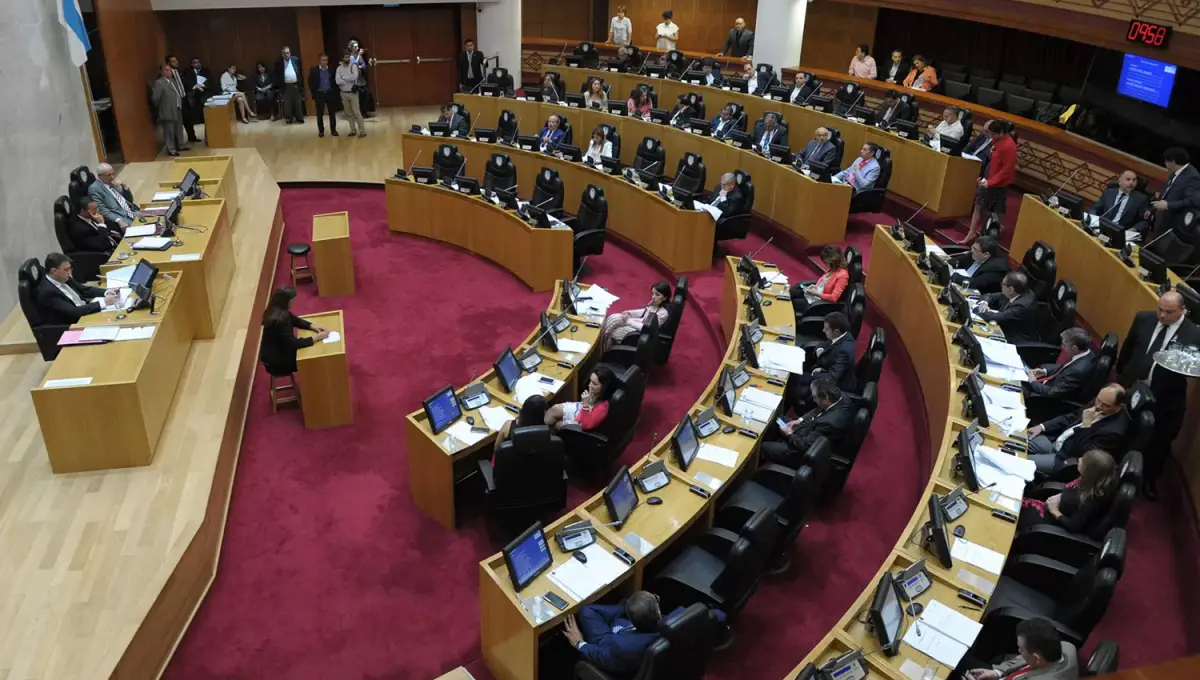 El vicegobernador Miguel Acevedo se reunió con los titulares de las distintas bancadas. 