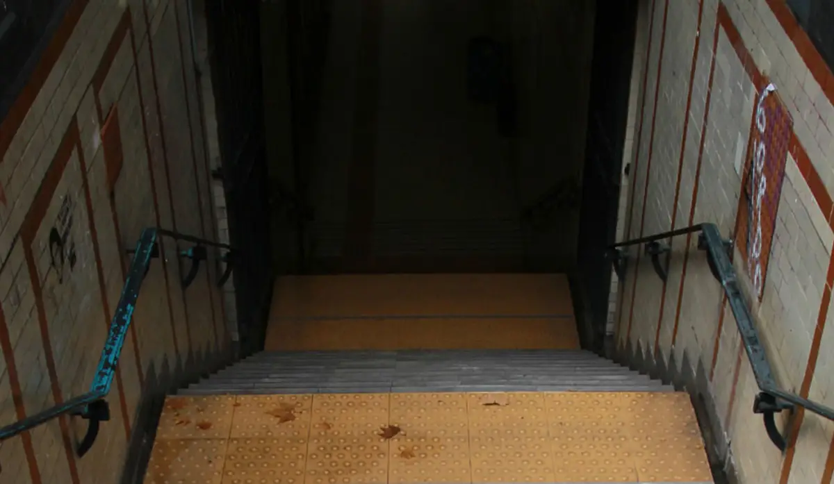 Cuál es la estación fantasma bajo las avenidas de la ciudad porteña. 