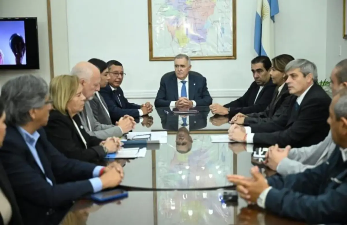 Jaldo anunció un subsidio eléctrico para casi 10.000 familias afectadas por las inundaciones