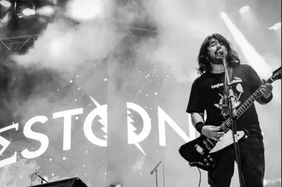 Estonia y la bandera de la independencia: Sostener una banda hoy es un desafío constante