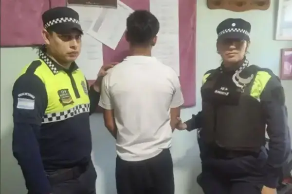 Una guía sugiere cómo debe actuar la escuela cuando aparece un arma