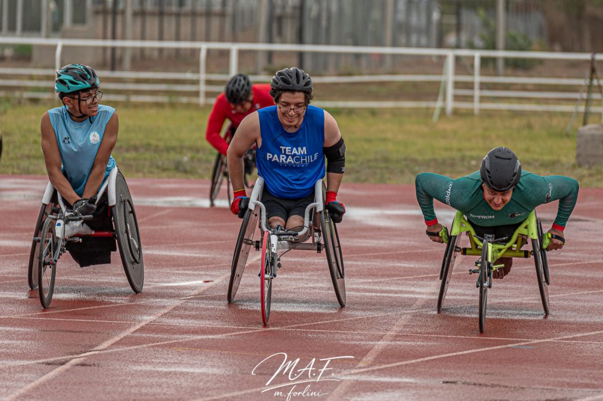 De entrenarse en la ruta a ganar el oro en Neuquén: el tucumano que se destaca en el paratletismo y sueña en grande