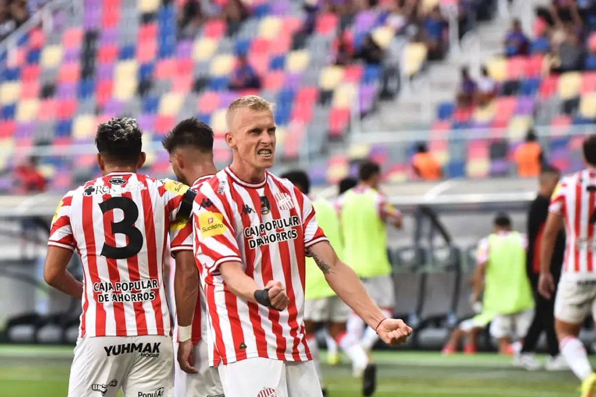 Diellos fue el autor del primer gol del Santo.