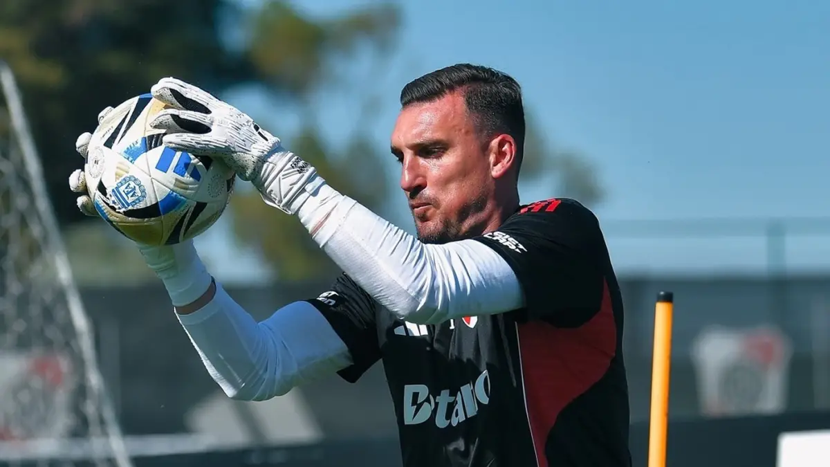 Armani no llegará a recuperarse para el Superclásico.