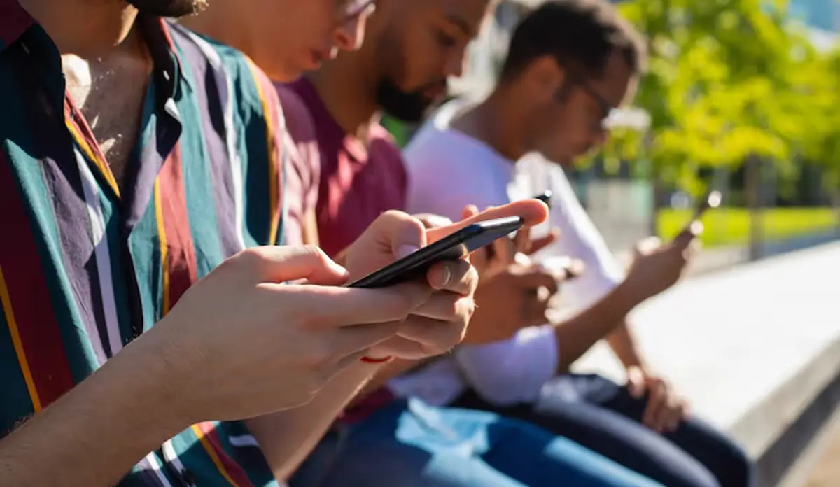 UN CAMBIO. La Generación Z enfrenta nuevos desafíos cognitivos en un entorno atravesado por pantallas y consumo digital constante. / PEXELS