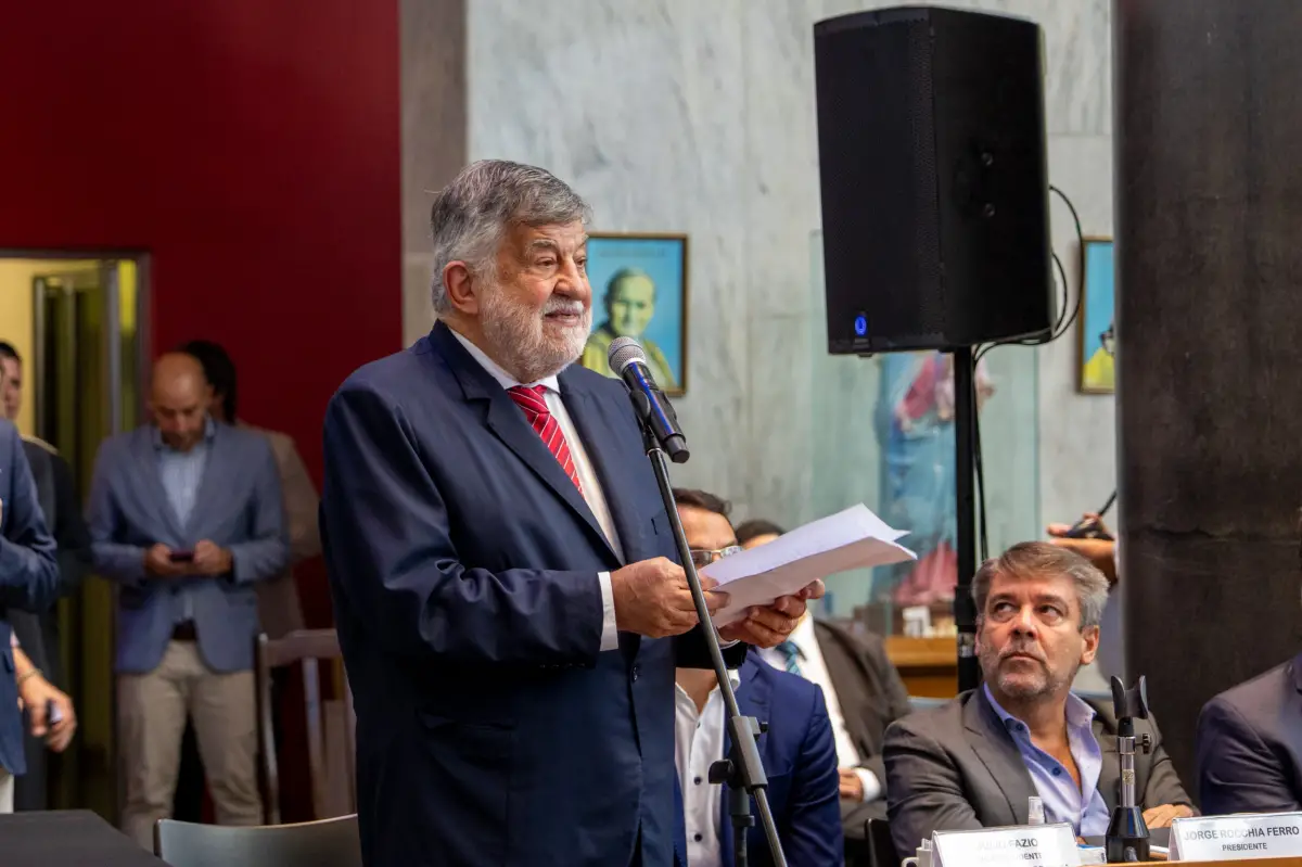 Exposición de Jorge Rocchia Ferro. 