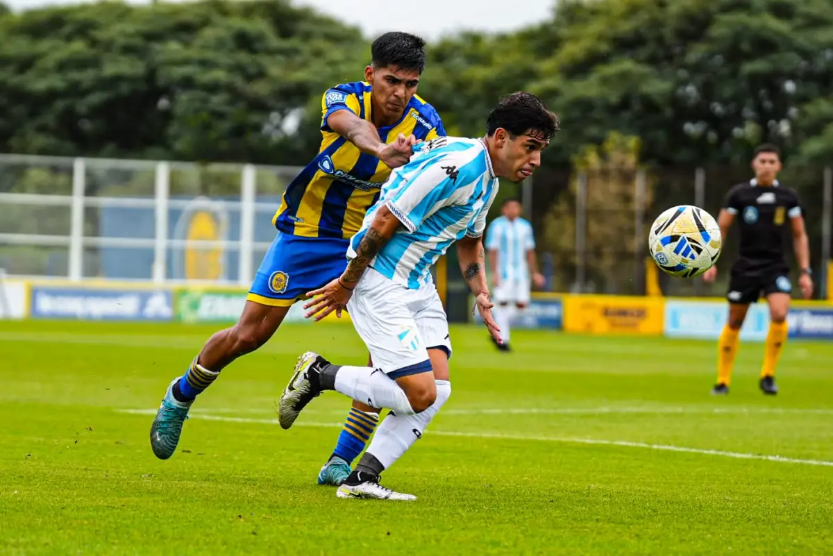 Atlético perdió 2-1 frente a Rosario Central en Arroyo Seco.