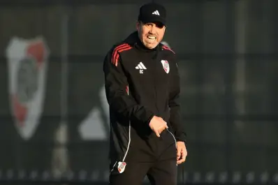 Con la mira en Boca, Coudet analiza una fuerte rotación de River ante Carabobo