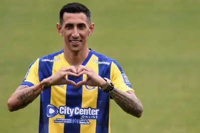 Preocupación en Rosario Central: Ángel Di María no viajó a Paraguay y vuelve a encender alarmas por su lesión
