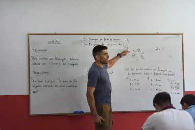 Es tucumano, profesor y campeón del mundo: quién es Pablo Véliz, referente del cestoball argentino