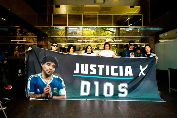 Juicio por la muerte de Diego Maradona: quiénes son los acusados y qué se investiga