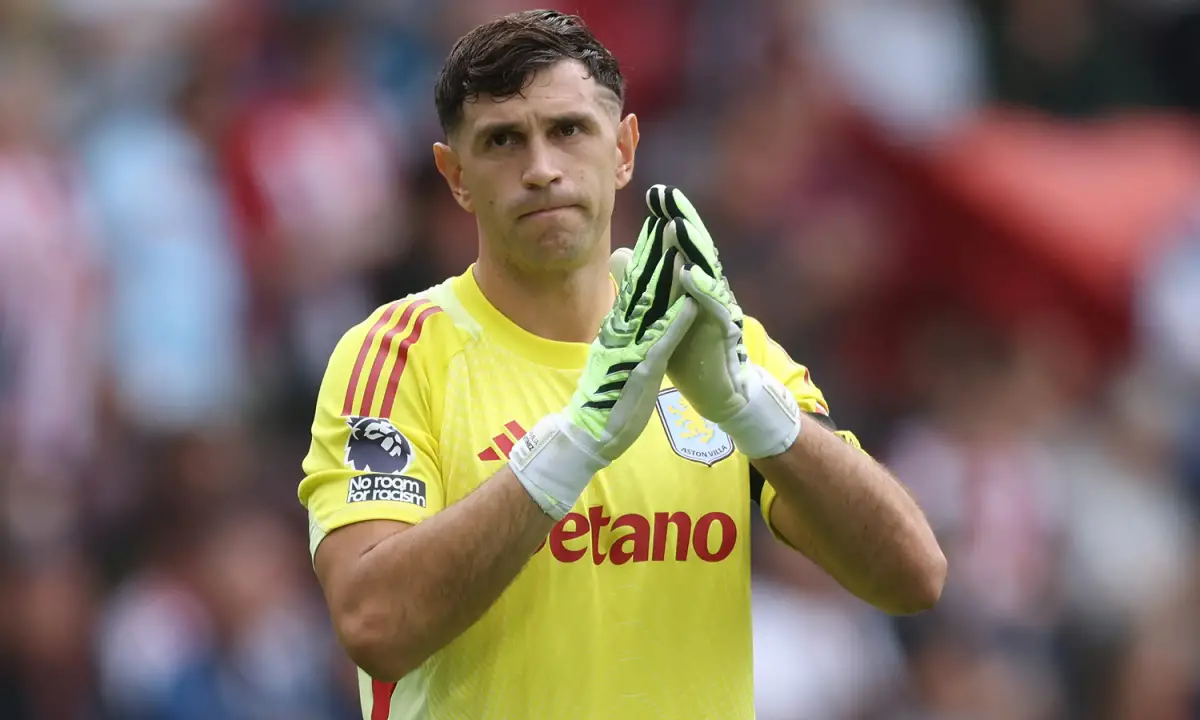 Emiliano Martínez, arquero del Aston Villa.